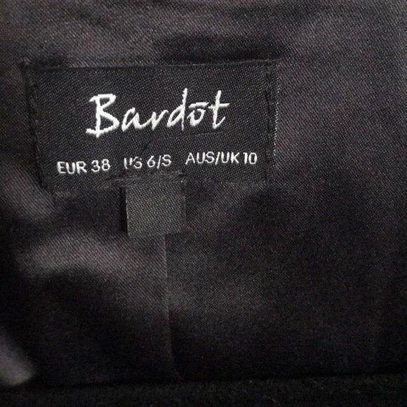 Bardot Elegant Black Cutout Blazer - Picture 2 of 8